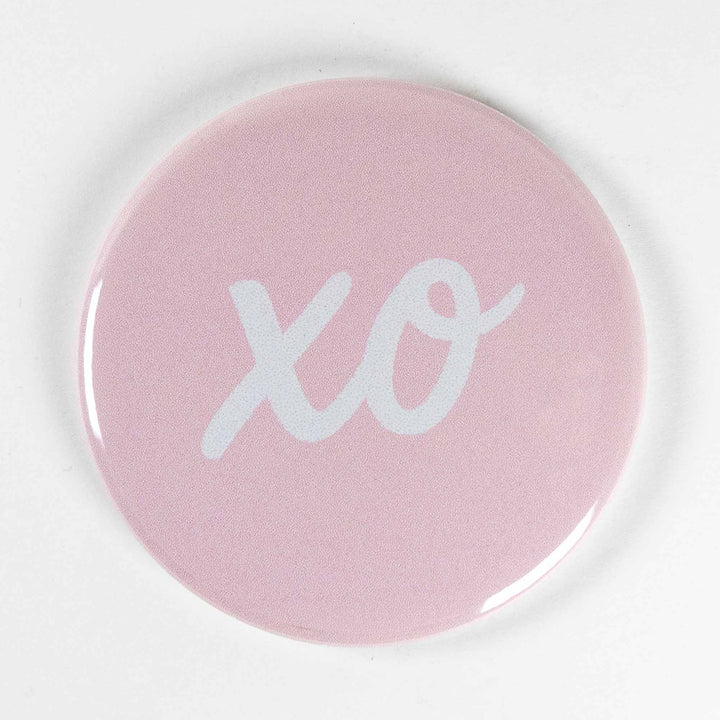 XO Button or Magnet – Minimalist Pink Love Design | Cute Gift for Friends & Valentine’s Day
